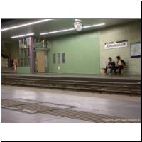 2003-09-28 USTRAB Laurenzgasse Lifteinbau 01.jpg